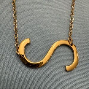 Gold Tone S-Shaped Pendant Necklace